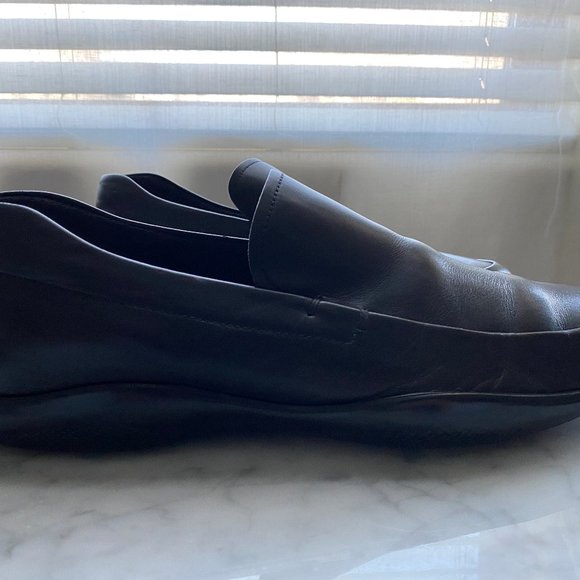 Prada Men's Black Loafer - PS0950 Size 8.5 - Excellent Condition - Picture 5 of 14